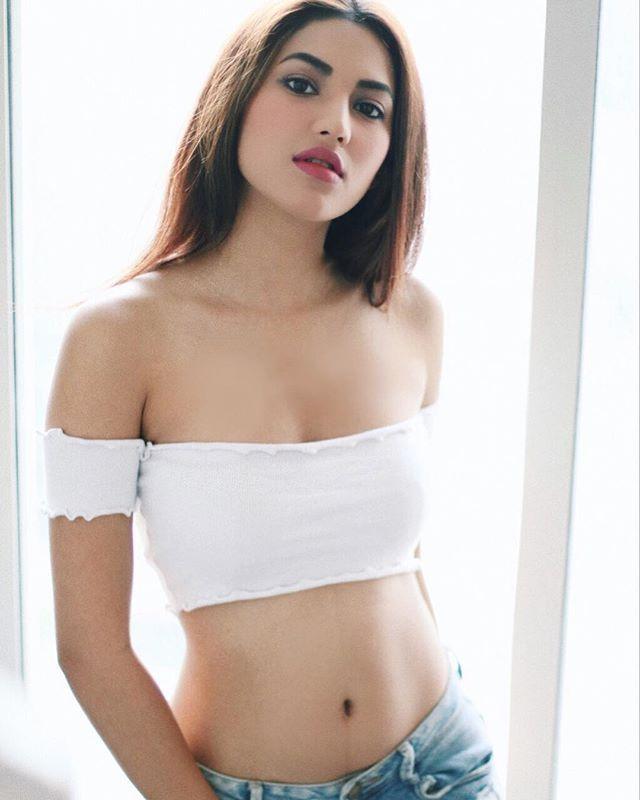 Hot & Spicy Pics: Model Shivani Singh Latest Photoshoot