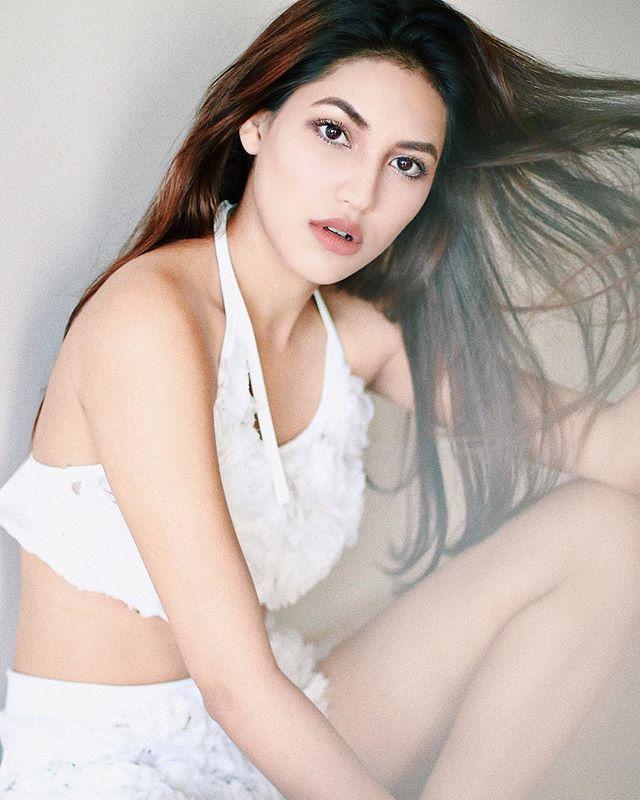 Hot & Spicy Pics: Model Shivani Singh Latest Photoshoot