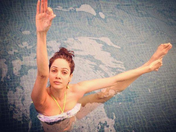 Hot Actresses Rare Beach Photos