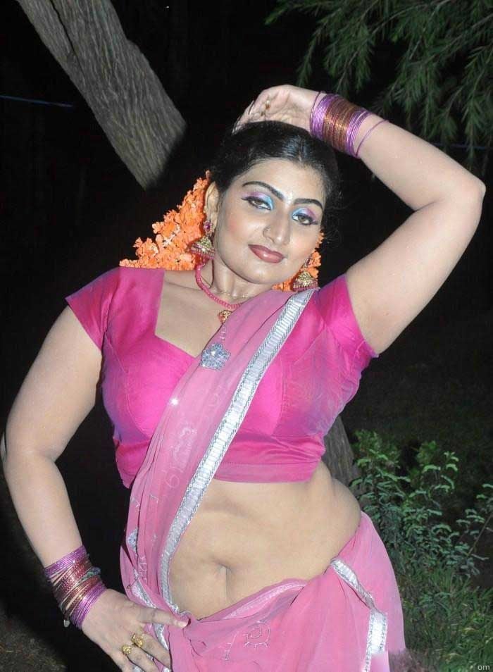 Hot Aunties Navel Photos Collection