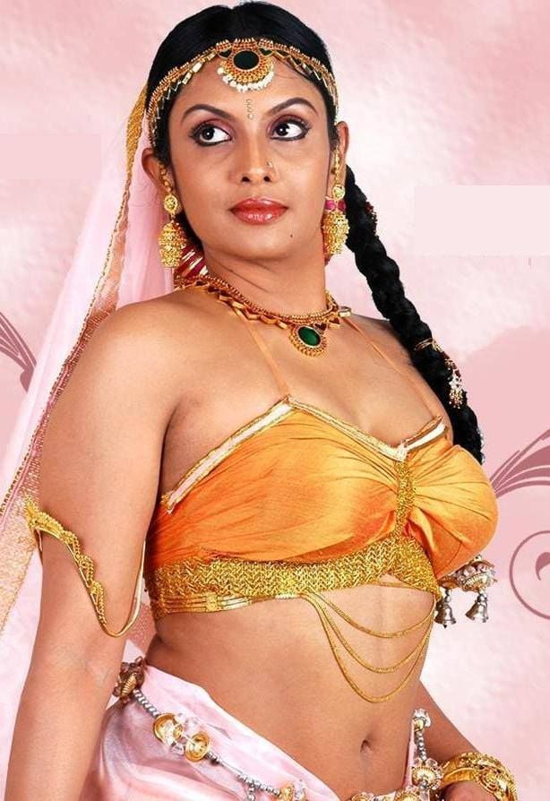 Hot Aunties Navel Photos Collection