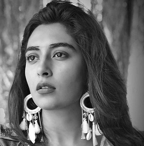 Hot Beauty: Jinal Joshi Latest Hot & Spicy Photoshoot Stills