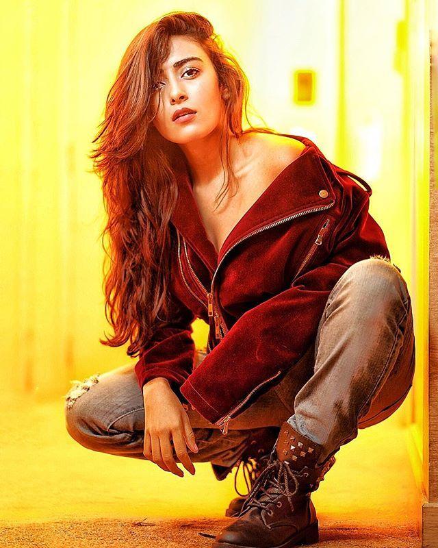 Hot Beauty: Jinal Joshi Latest Hot & Spicy Photoshoot Stills