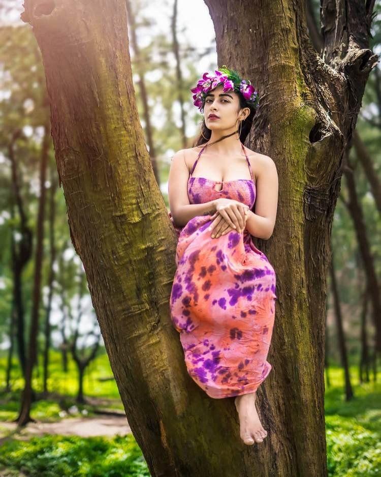 Hot Beauty: Jinal Joshi Latest Hot & Spicy Photoshoot Stills