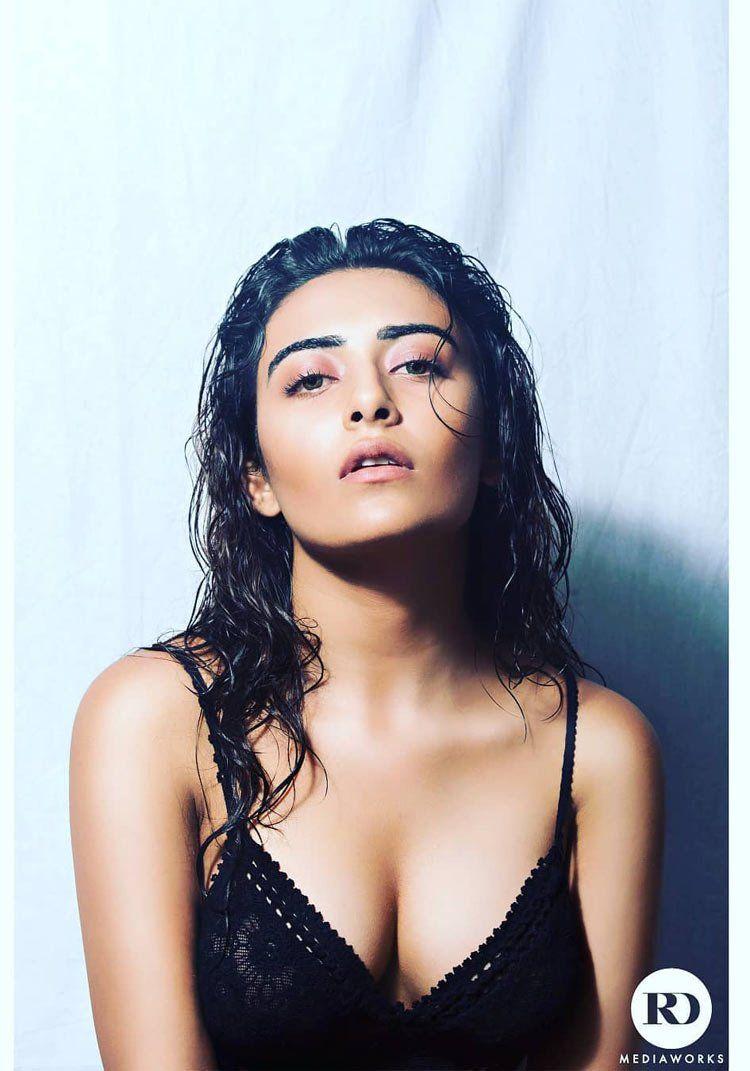 Hot Beauty: Jinal Joshi Latest Hot & Spicy Photoshoot Stills