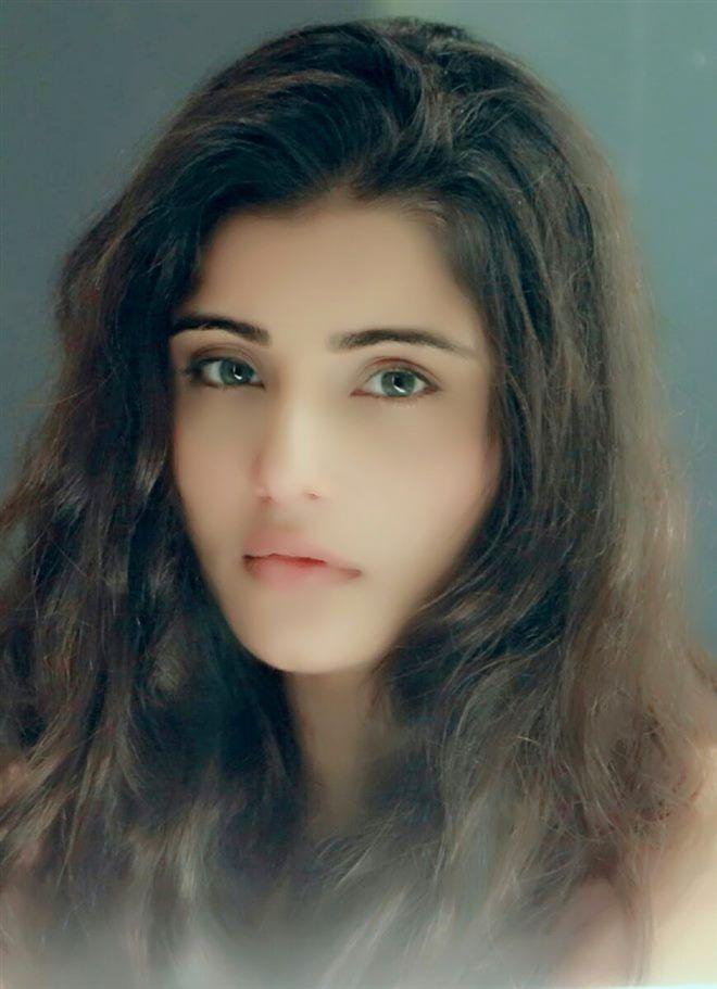 Hot Photoshoot of Indian Actress Shaylee Krishen