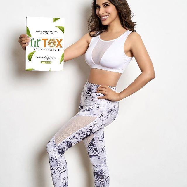 Hot and Spicy Sophie Choudry Latest PhotoShoot Stills