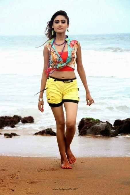 Hottest South Indian actress wet photos IN Beach