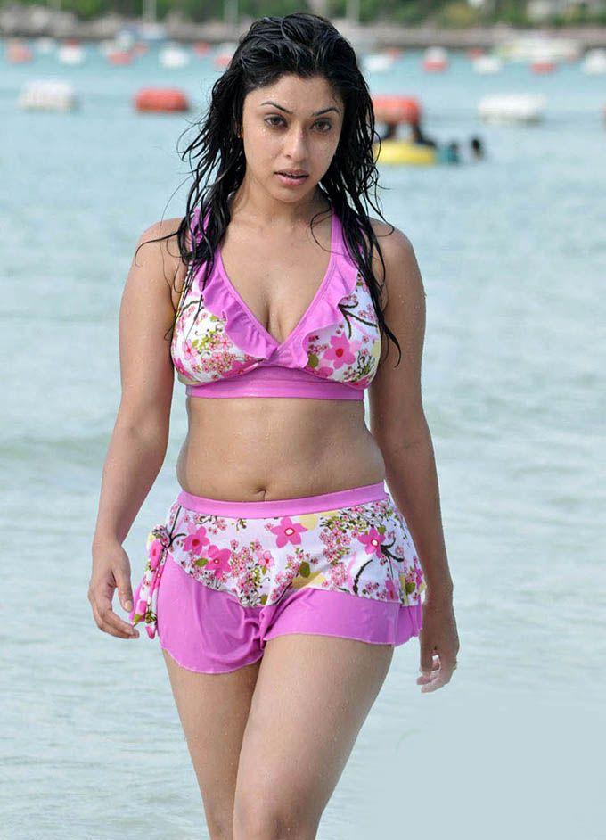 Hottest South Indian actress wet photos IN Beach