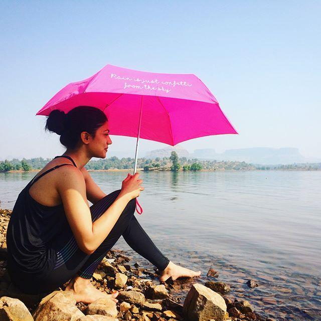 Indian Model & Actress Urvi Shetty Latest Hot & Spicy Photos