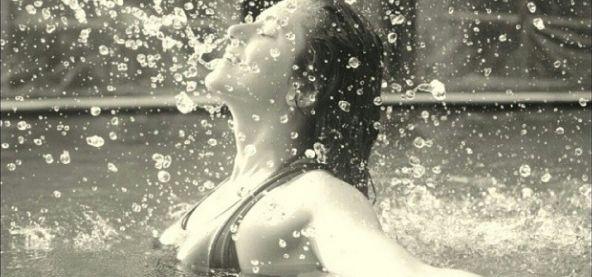 Instapics of TV hotties in Swimming Pool