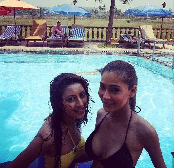 Instapics of TV hotties in Swimming Pool