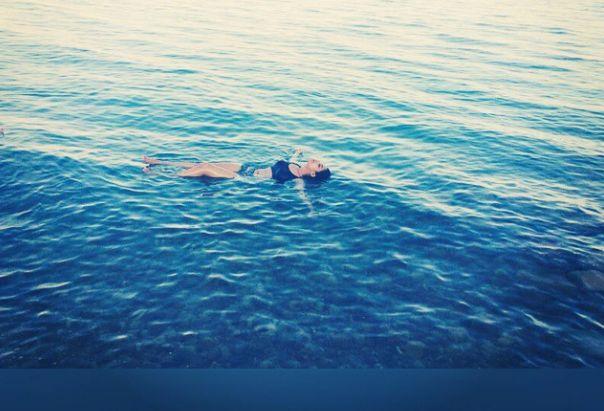 Instapics of TV hotties in Swimming Pool