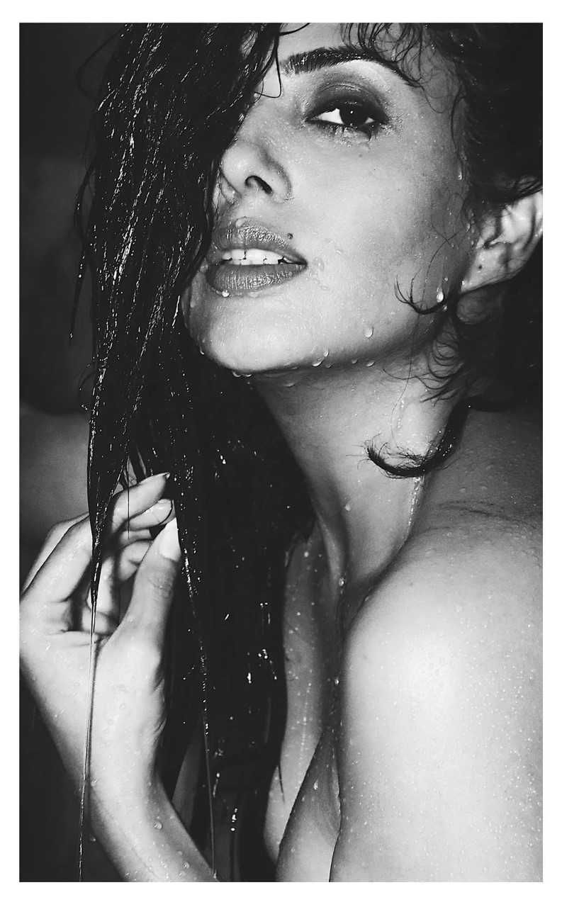 Irra Mor Hot Sexy Photoshoot