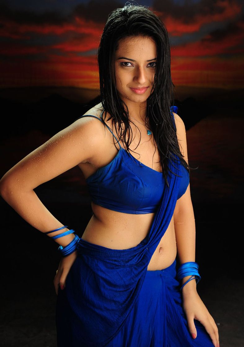 Isha Chawla Hot Wet Saree Stills