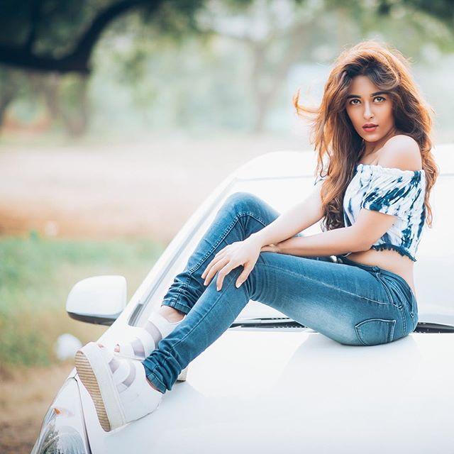 Jinal Joshi Latest Hot Photos are too Hot to Handle!