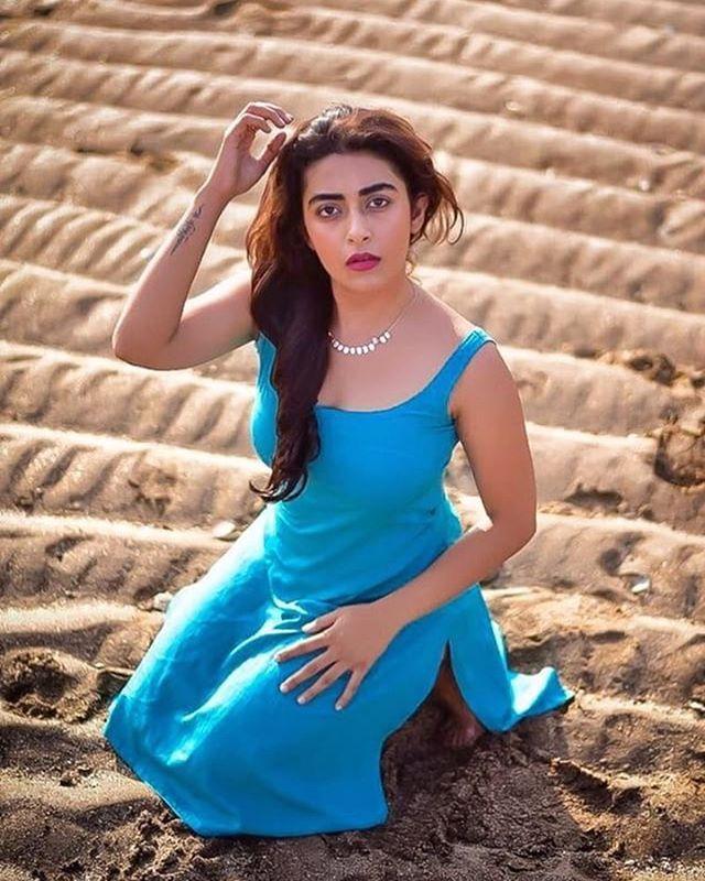 Jinal Joshi Latest Hot Photos are too Hot to Handle!