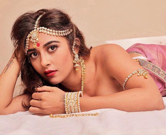 Jinal Joshi Latest Hot Photos are too Hot to Handle!