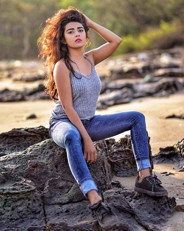 Jinal Joshi Mind Blowing Hot & Spicy Photoshoot Stills