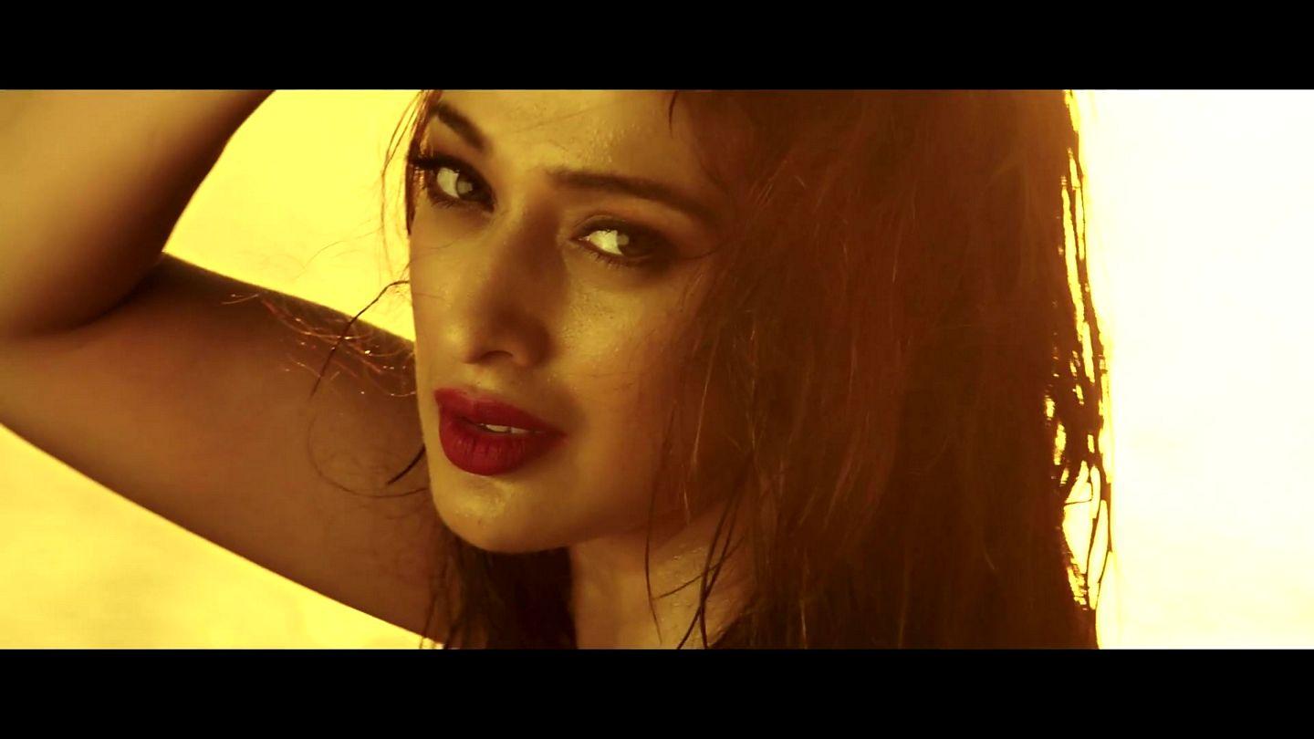 Julie 2 Movie Latest Hot & Spicy Stills