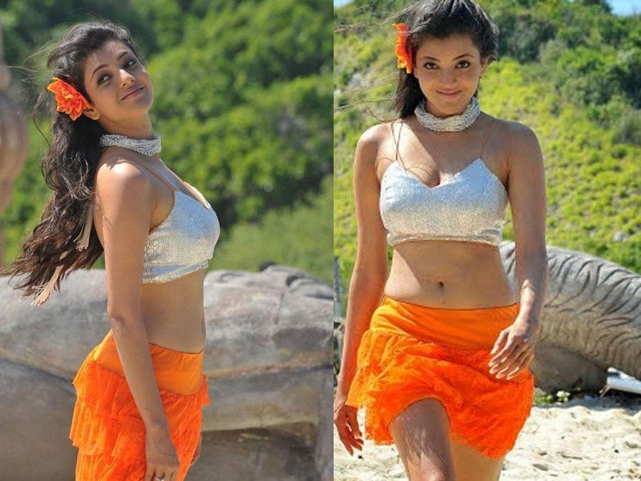 Kajal Aggarwal Stunning Hot & Spicy Cleavage Never Seen Photos