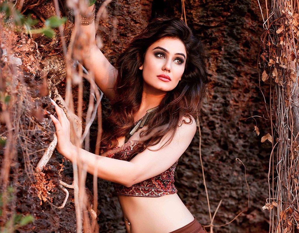 Kangna Sharma Latest Hot Photos are too HOT to Handle!