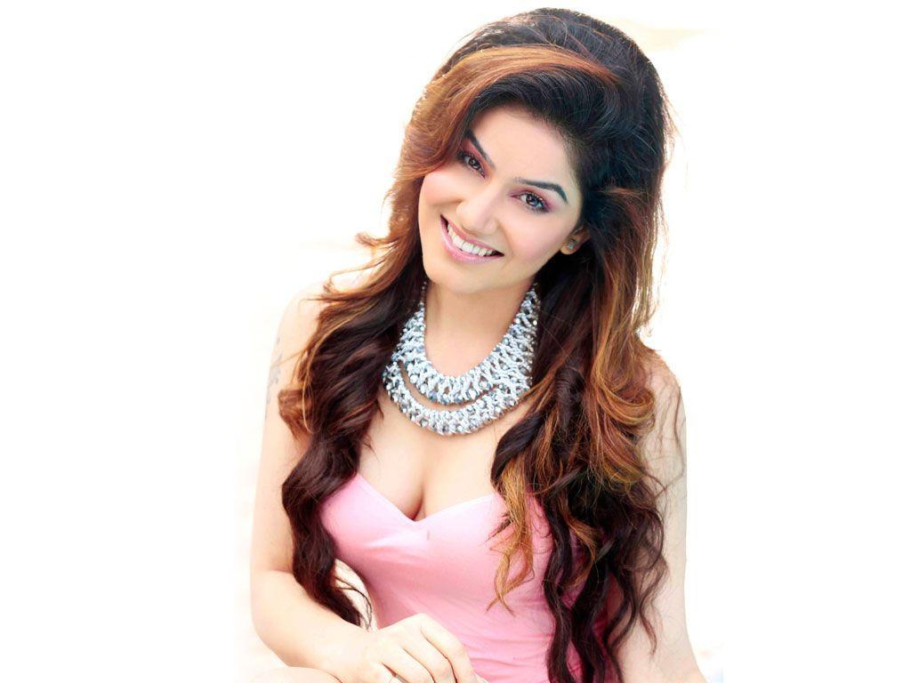 Kangna Sharma Latest Hot Photos are too HOT to Handle!