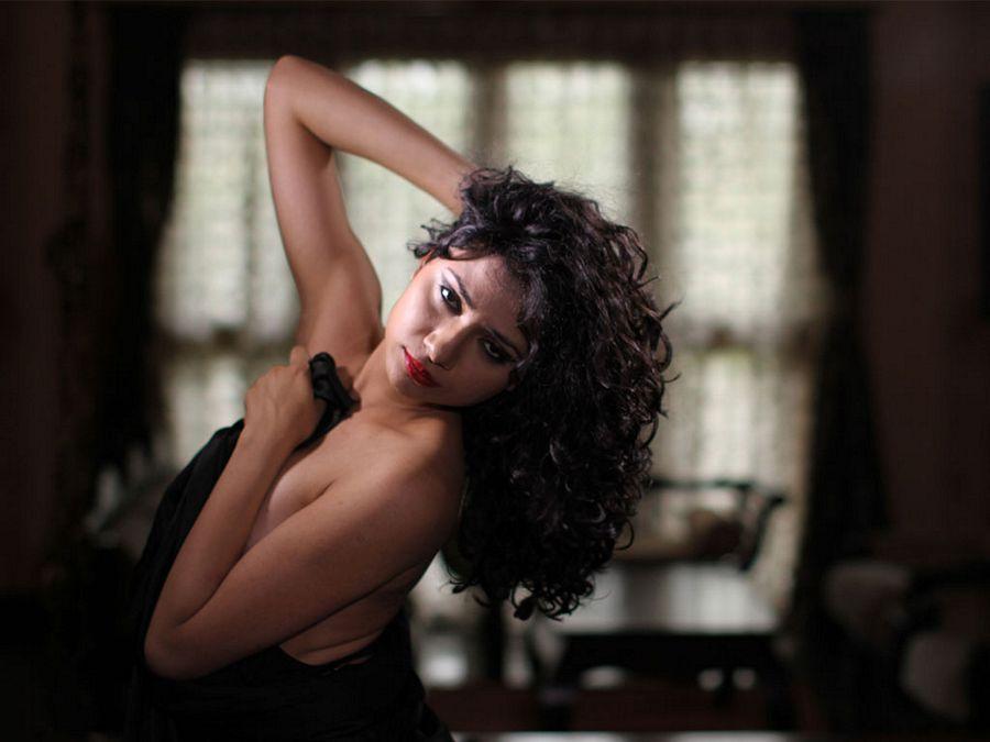 Kannada Celebs Actress Kamini Hot & Sexy Stills
