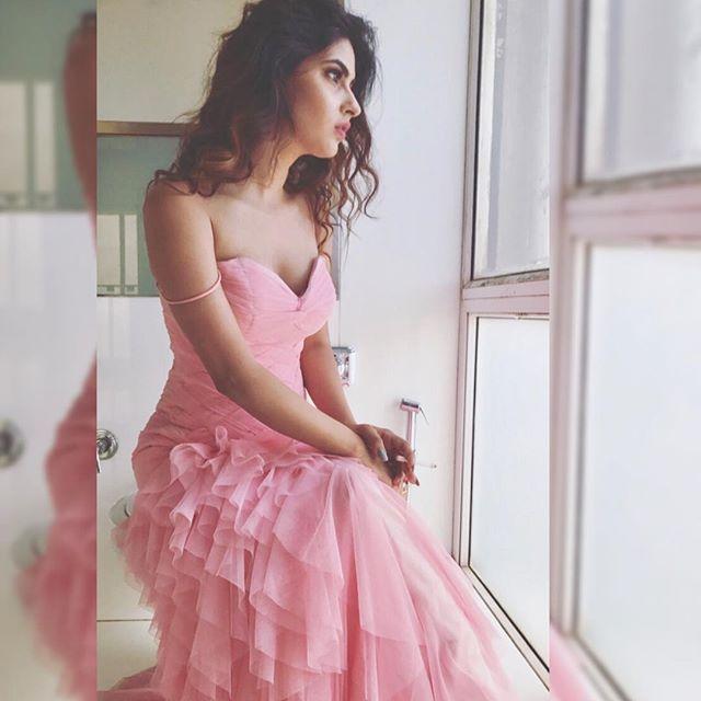 Karishma Sharma New Hot & Spicy UNSEEN Photoshoot Stills