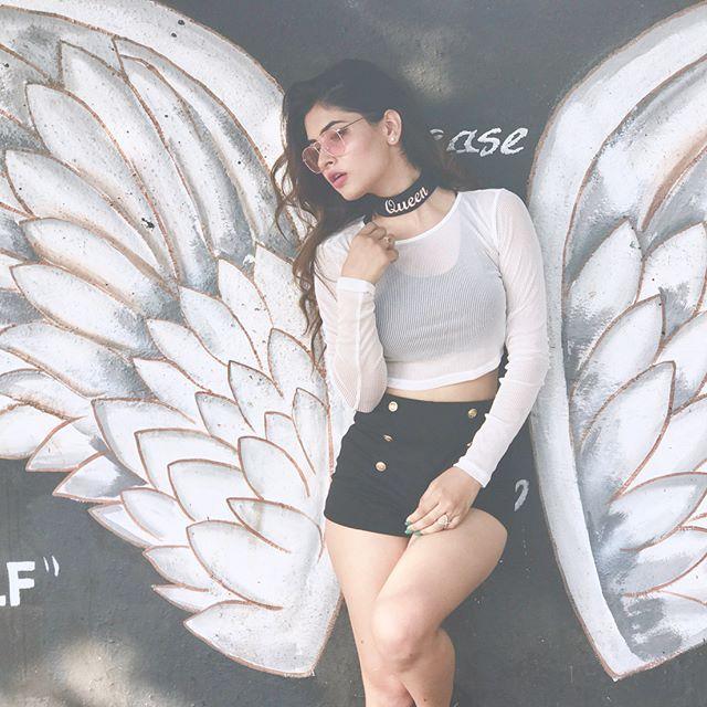 Karishma Sharma New Hot & Spicy UNSEEN Photoshoot Stills