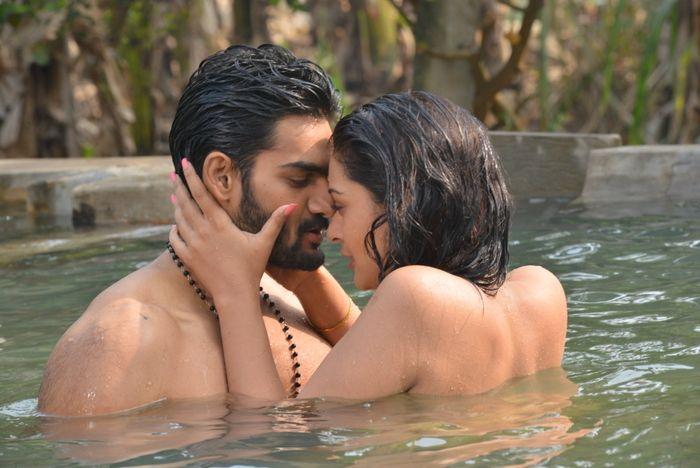 Kartikeya & Payal Rajput’s Romantic HD Stills From RX 100 Movie