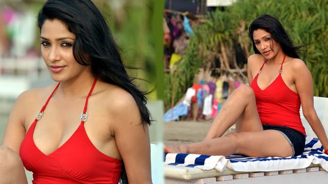 Kesha Khambhati Hot Navel Pictures