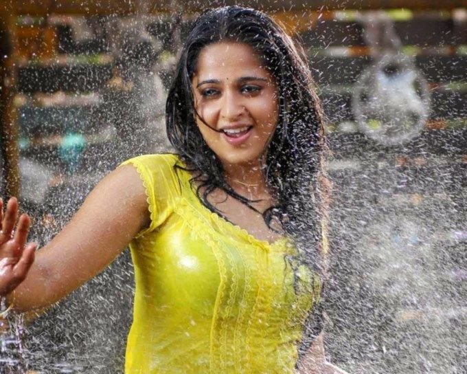 Kollywood Actress Wet Sexy Photos