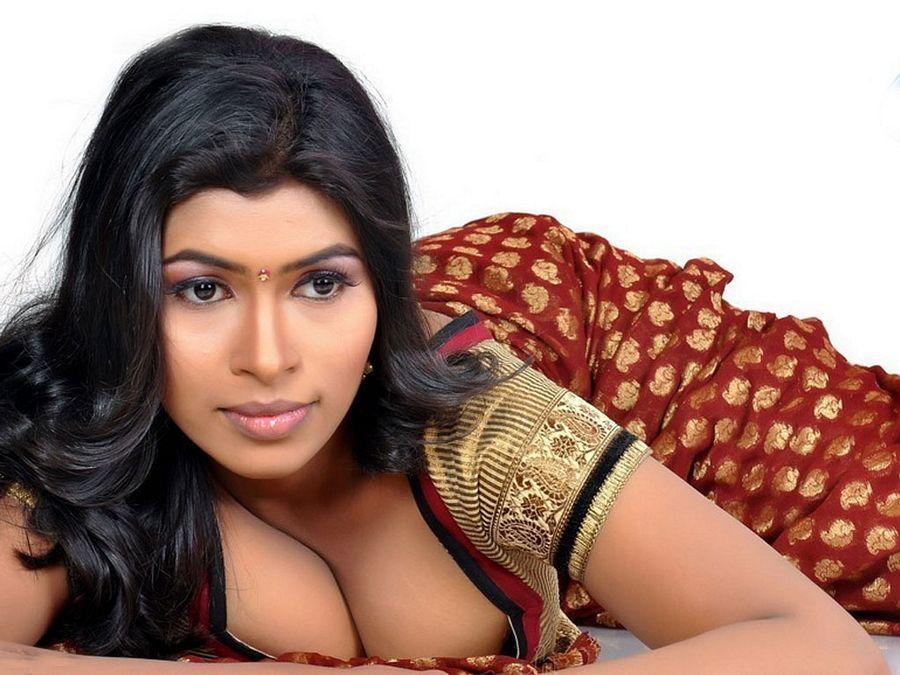 Kollywood Beauties HOT & SEXY Wallpapers