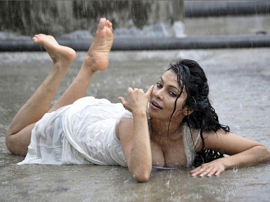 Kollywood Beauties HOT & SEXY Wallpapers