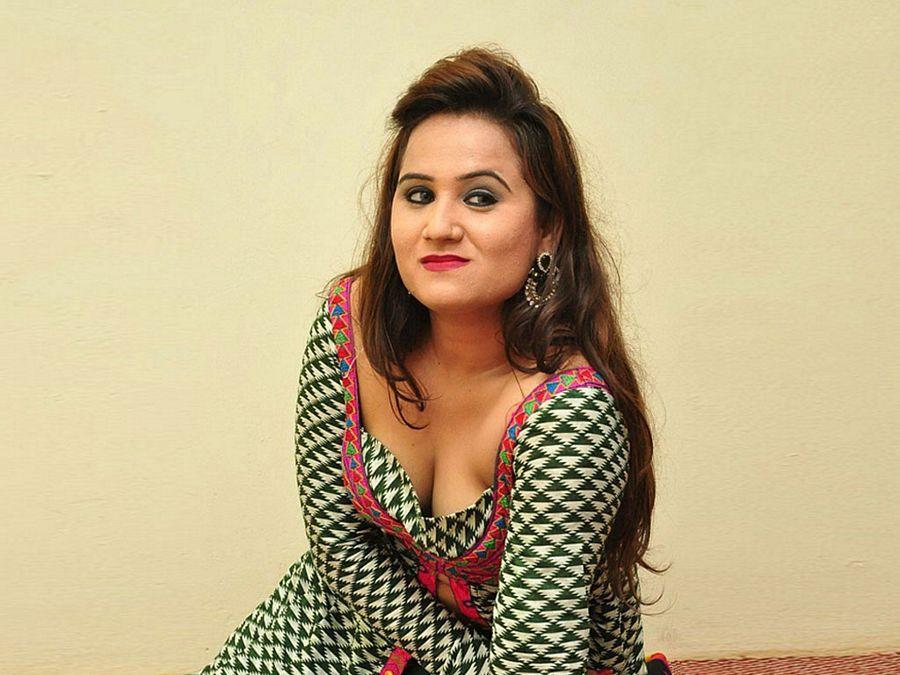 Kollywood Beauties HOT & SEXY Wallpapers