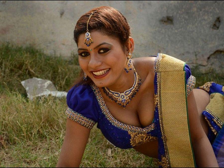 Kollywood Beauties HOT & SEXY Wallpapers