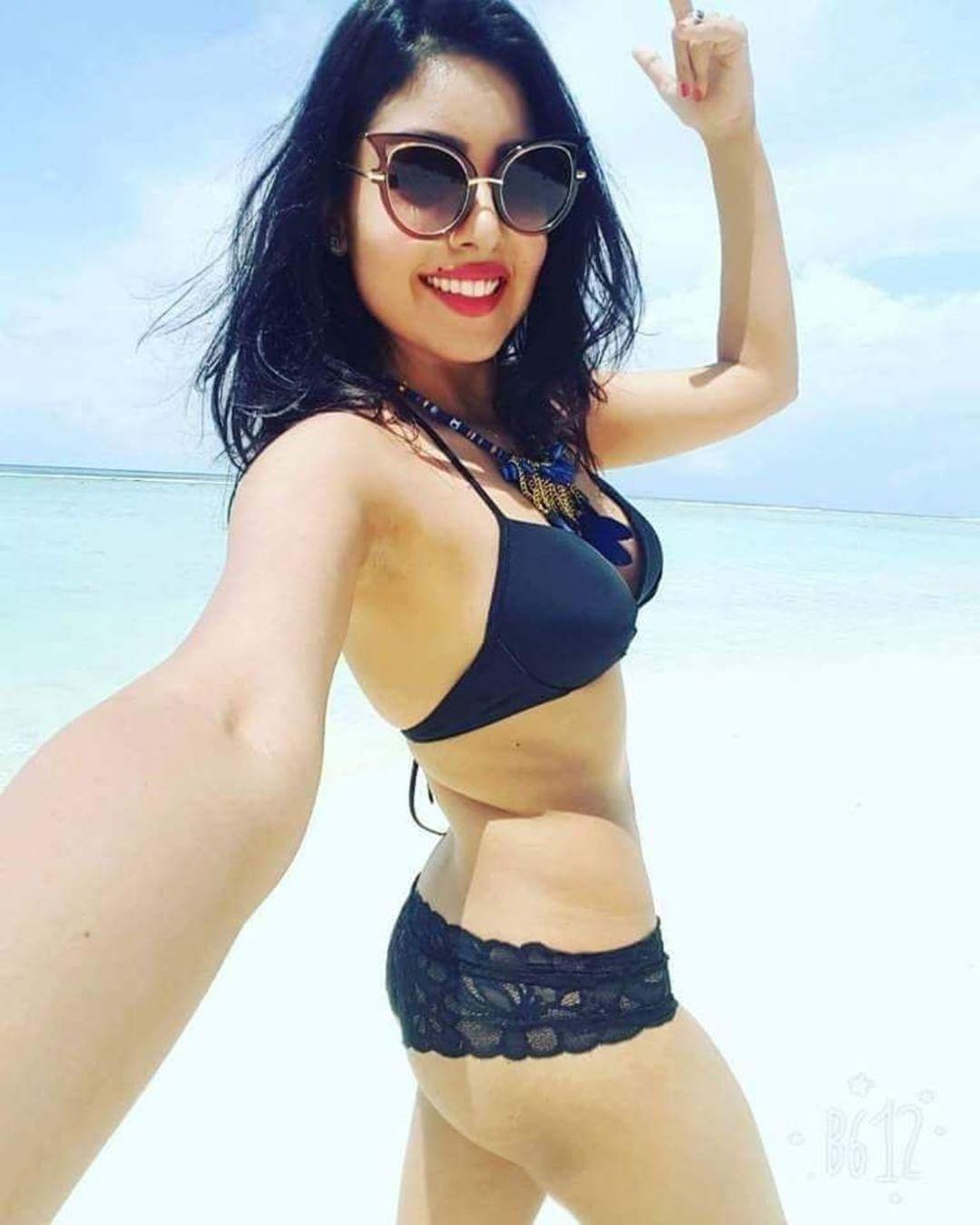 Komal Jha Hot and Sexy Images Bikini Pictures that Will Steal Your Heart