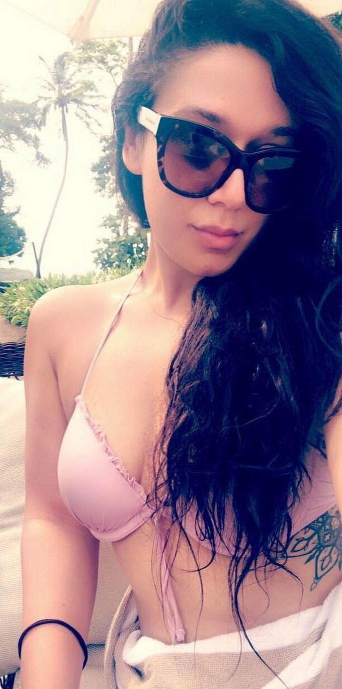Krishna Shroff Never Seen Hot Bikini Photos Collections!