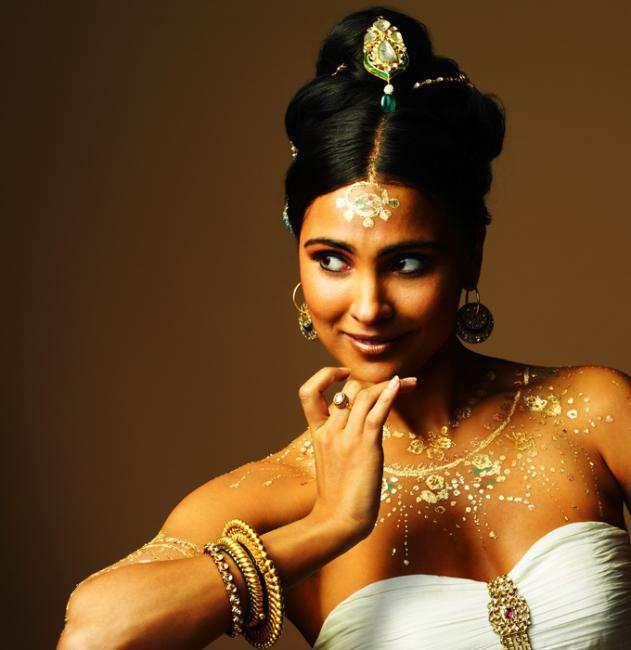 Lara Dutta Latest Hot & Spicy Photo Shoot Stills