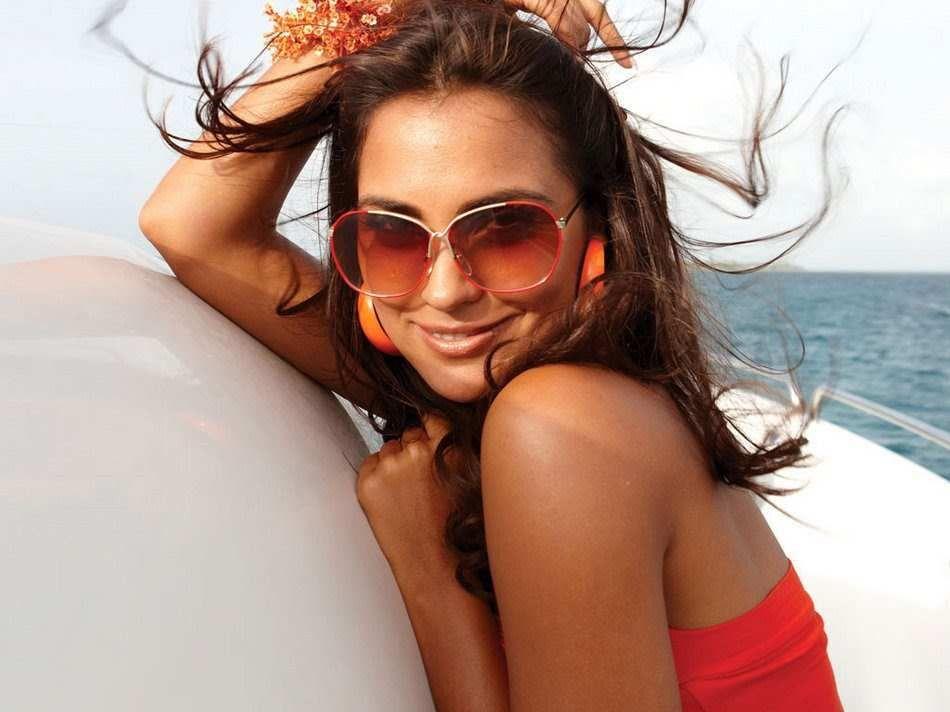 Lara Dutta Latest Hot & Spicy Photo Shoot Stills