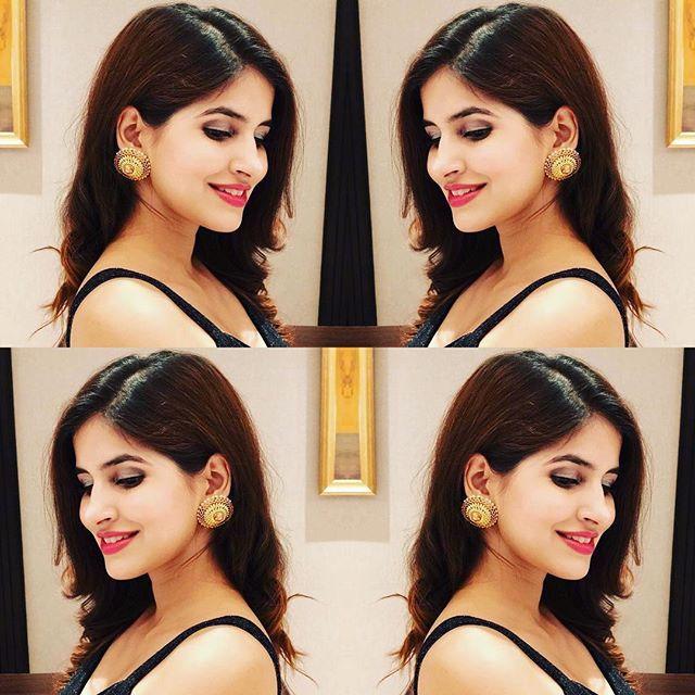 Latest Hot & Spicy Pictures of Sakshi Malik