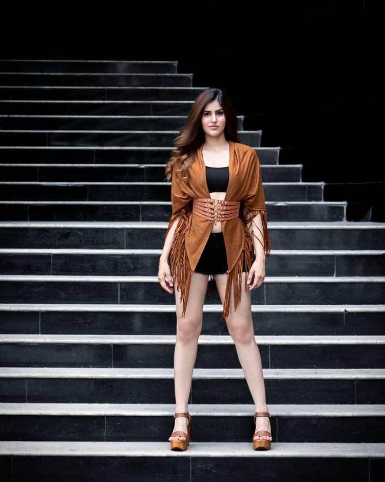 Latest Hot & Spicy Pictures of Sakshi Malik