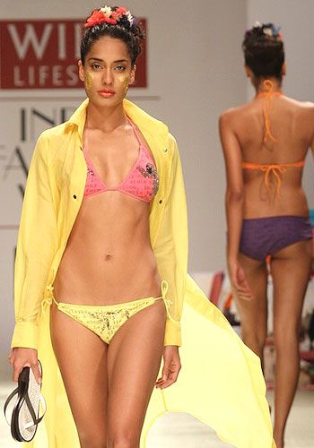 Lisa Haydon Hot Sexy Gallery 