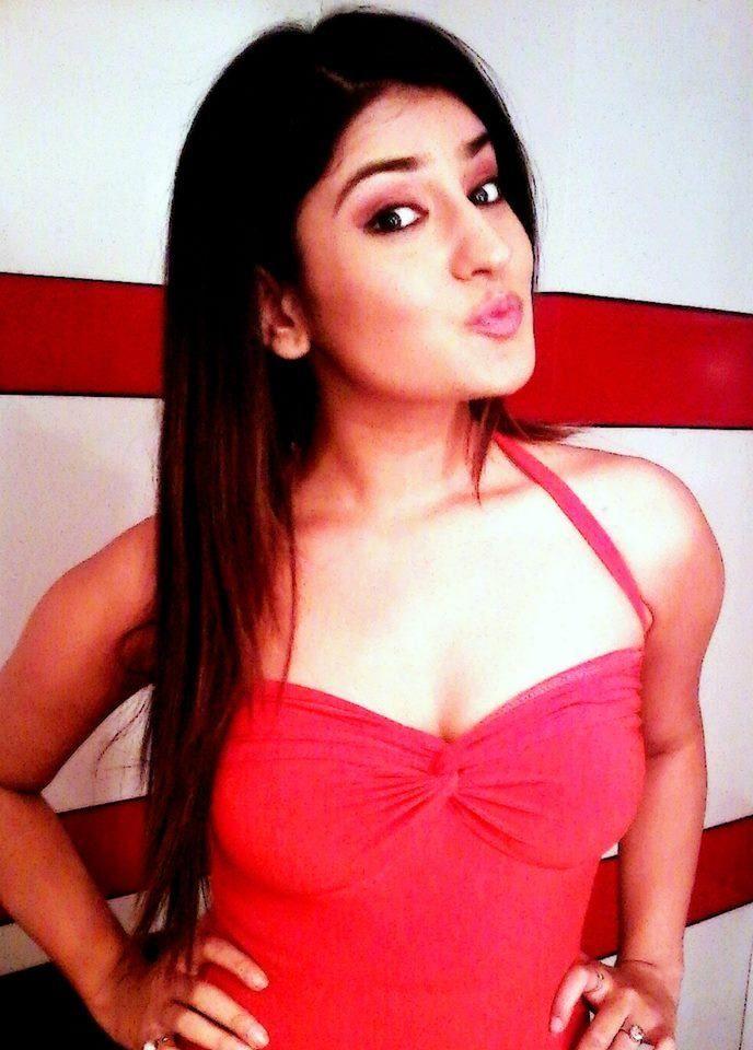 MTV Splitsvilla’s Sizzling Hot Subuhi Joshi Leaked Pictures