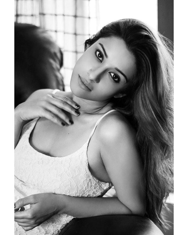 Madhurima Latest Spicy Photos