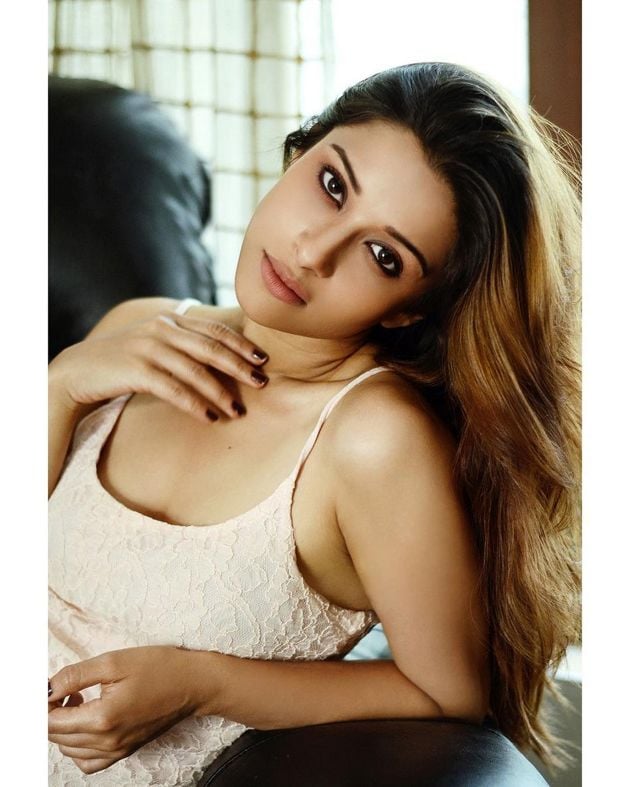 Madhurima Latest Spicy Photos