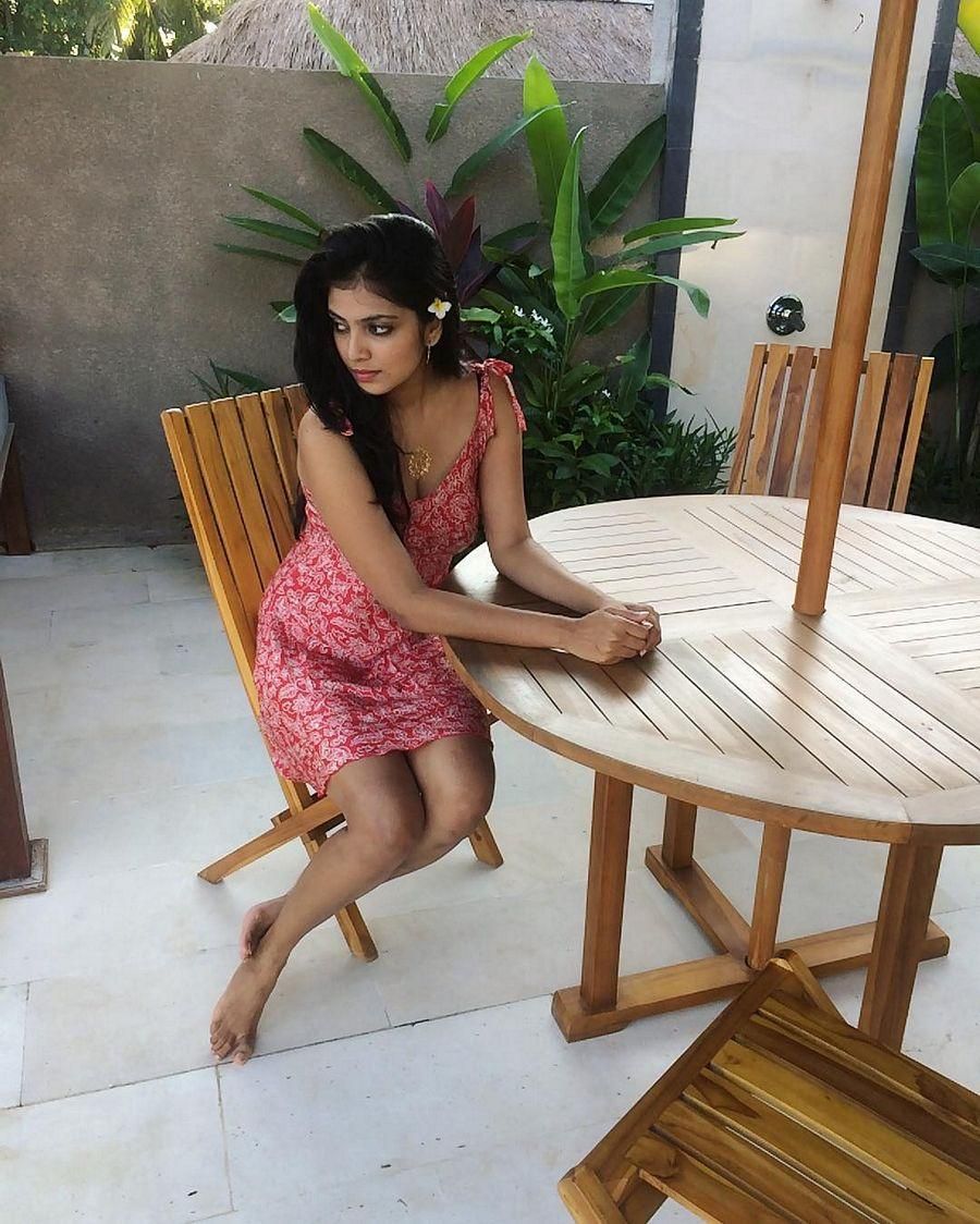 Malavika Mohanan Hot Stills