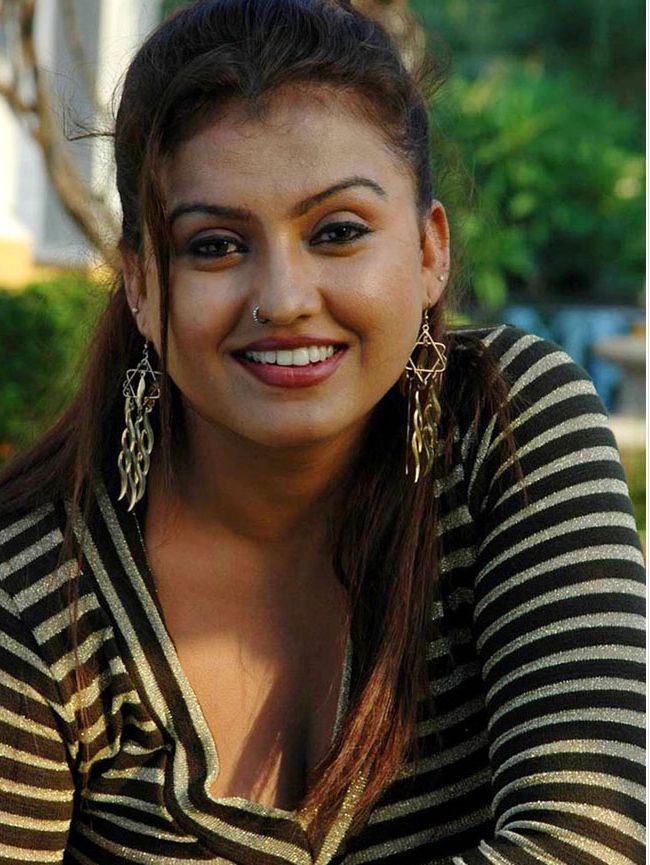 Mallu Actress Sona Hot Song Photos
