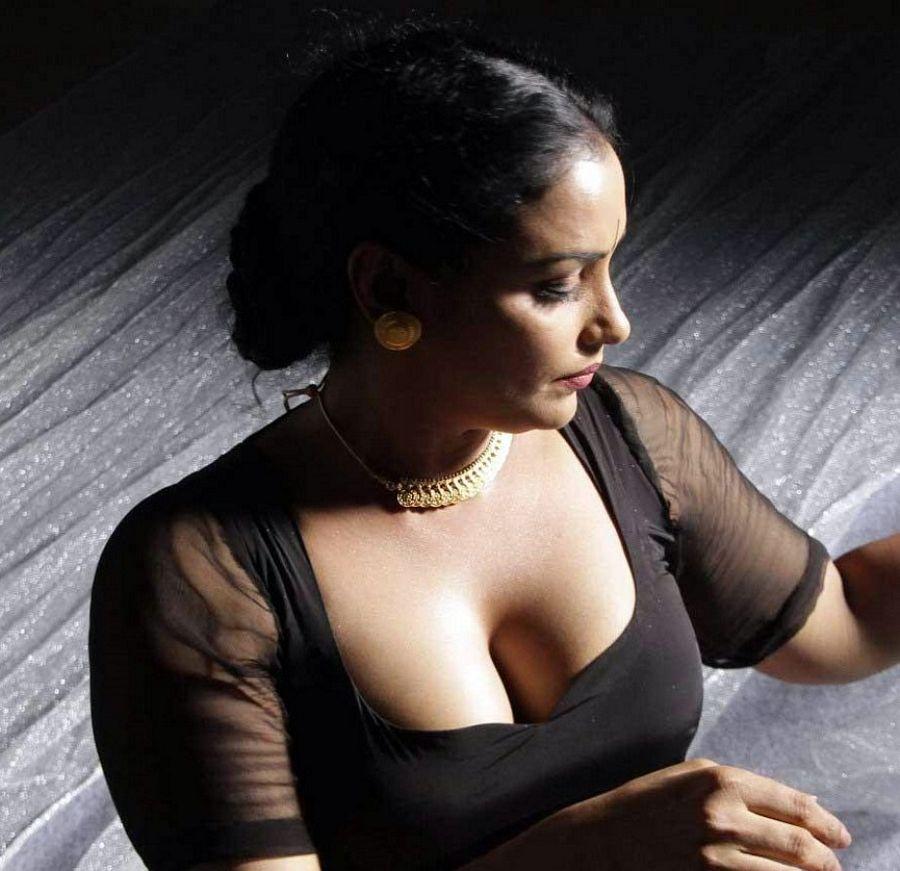 Mallu Aunty Actress Unseened pics